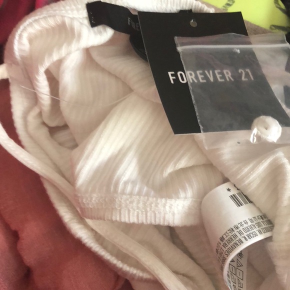 White button up crop top - Picture 6 of 6